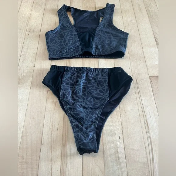 Freedom Rave Wear Geometric Reflective 2 Piece Set Medium - Picture 4 of 10